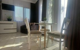 Newly Furnished Avi Jacuzzi Studio For A Family With Kids
